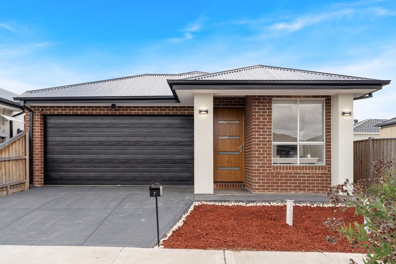 Photo - 7 Cumbungi Road, Beveridge VIC 3753 - Image 1