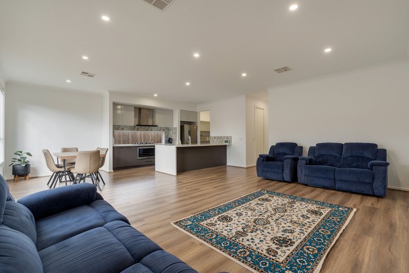 Photo - 7 Cumbungi Road, Beveridge VIC 3753 - Image 3