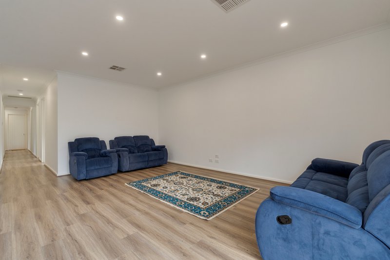 Photo - 7 Cumbungi Road, Beveridge VIC 3753 - Image 6