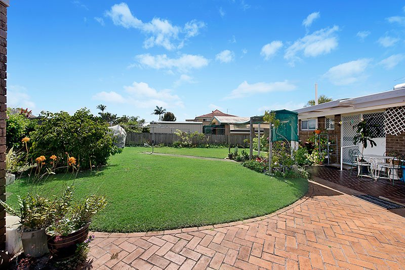 Photo - 7 Cunningham Court, Golden Beach QLD 4551 - Image 3