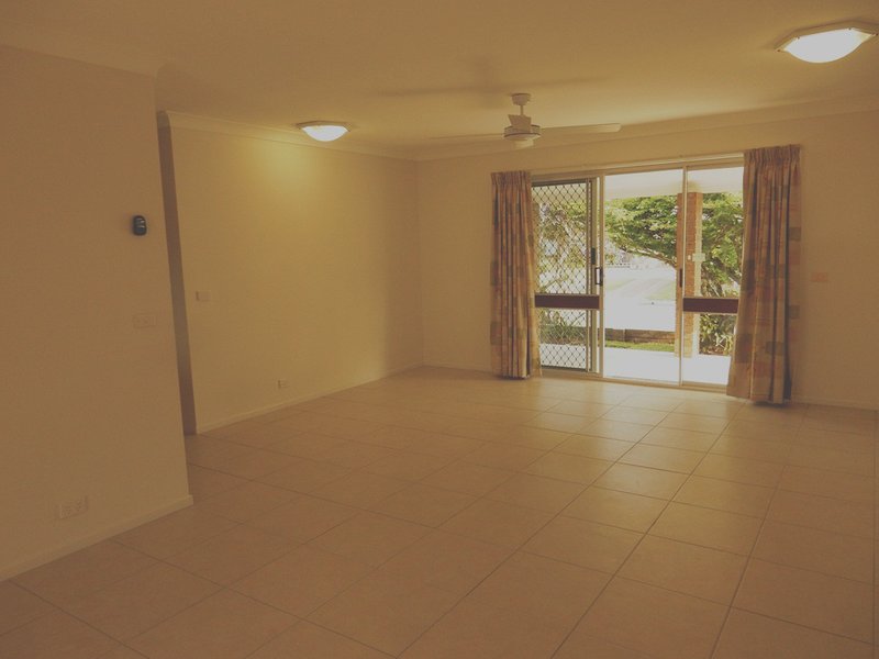 Photo - 7 Cunningham Court, Golden Beach QLD 4551 - Image 6