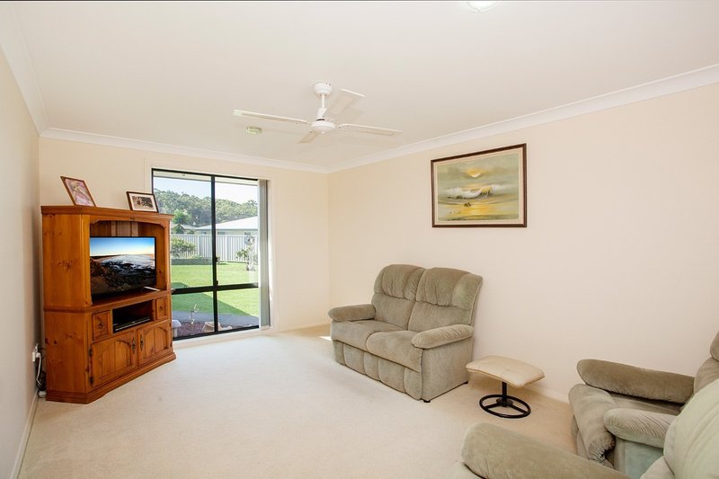 Photo - 7 Curlew Place, Old Bar NSW 2430 - Image 7