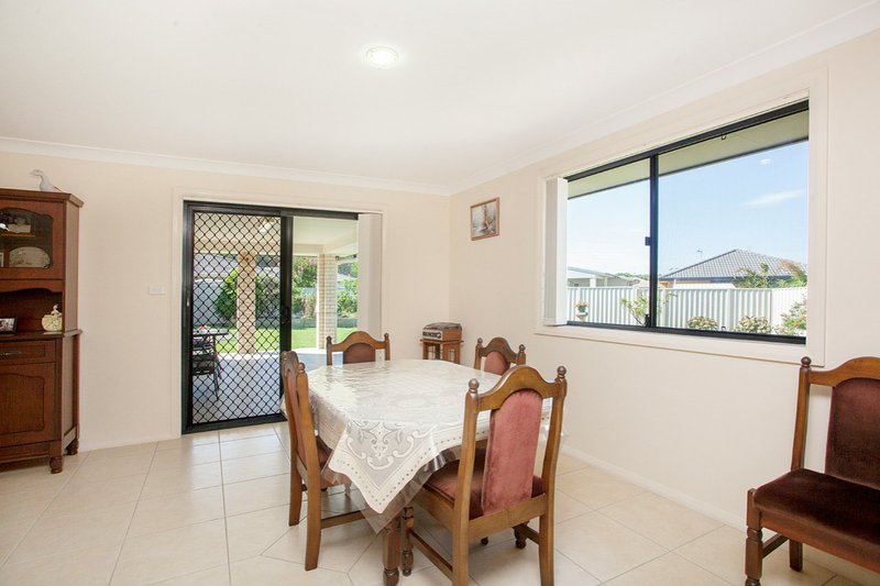 Photo - 7 Curlew Place, Old Bar NSW 2430 - Image 7