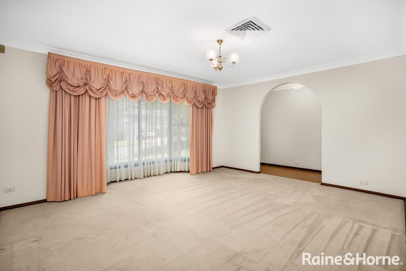 Photo - 7 Currawong Crescent, Leonay NSW 2750 - Image 2