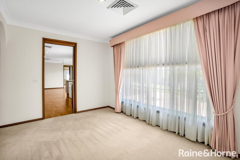 Photo - 7 Currawong Crescent, Leonay NSW 2750 - Image 3