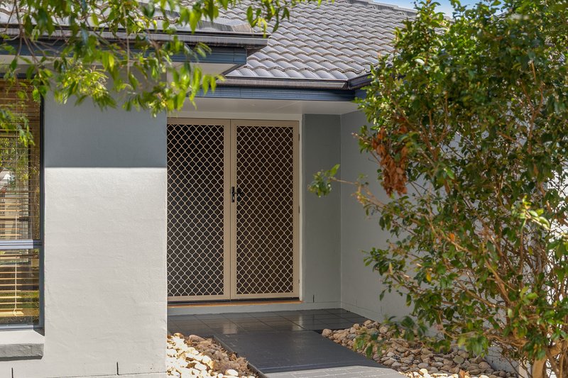 Photo - 7 Currawong Drive, Highfields QLD 4352 - Image 2