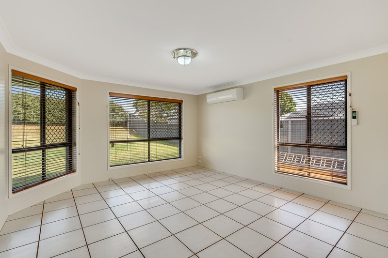 Photo - 7 Currawong Drive, Highfields QLD 4352 - Image 8