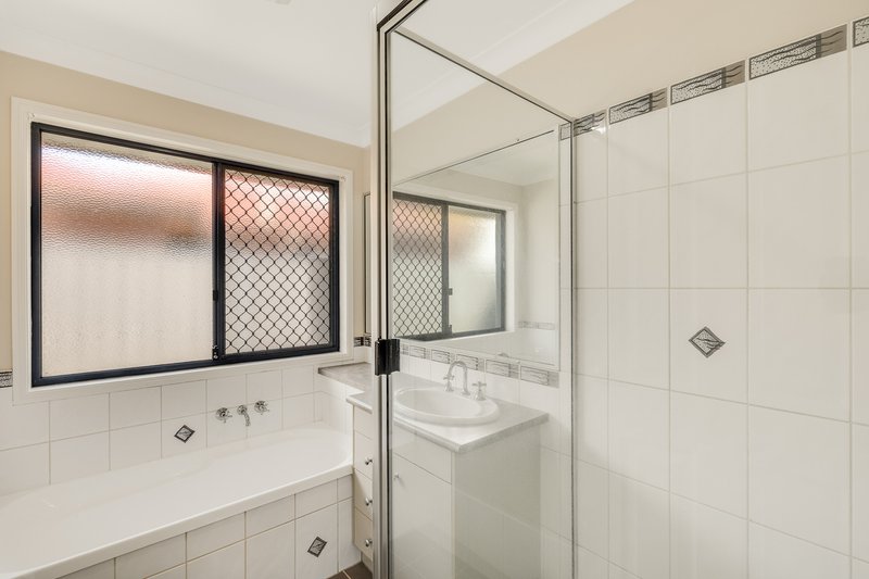 Photo - 7 Currawong Drive, Highfields QLD 4352 - Image 14