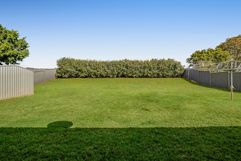 Photo - 7 Currawong Drive, Highfields QLD 4352 - Image 16