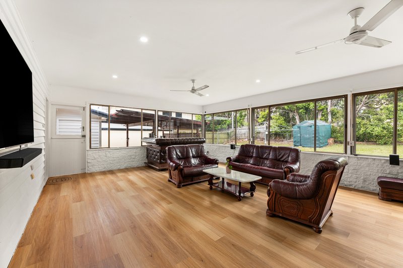 Photo - 7 Curwen Terrace, Chermside QLD 4032 - Image 3