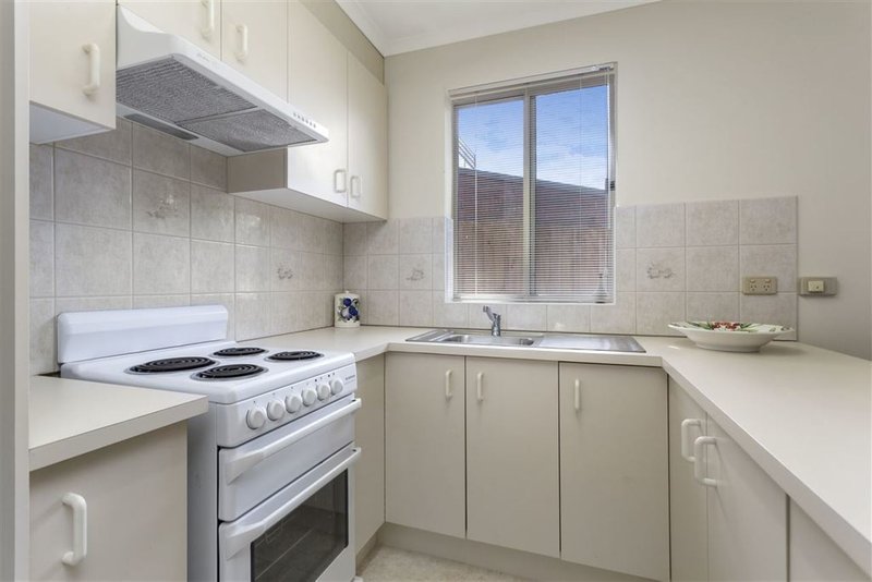 Photo - 7 Cuthbert Court, Wheelers Hill VIC 3150 - Image 9