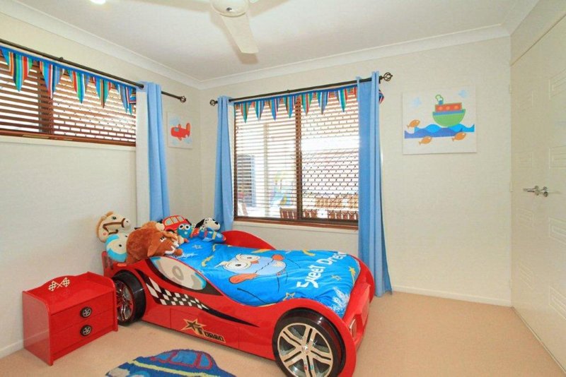 Photo - 7 Cypress Avenue, Norman Gardens QLD 4701 - Image 10