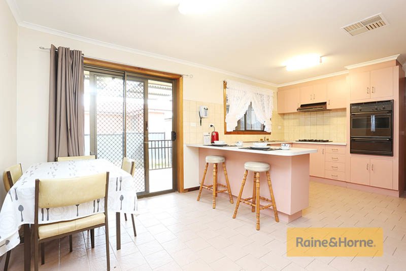 Photo - 7 Dalton Court, Meadow Heights VIC 3048 - Image 5