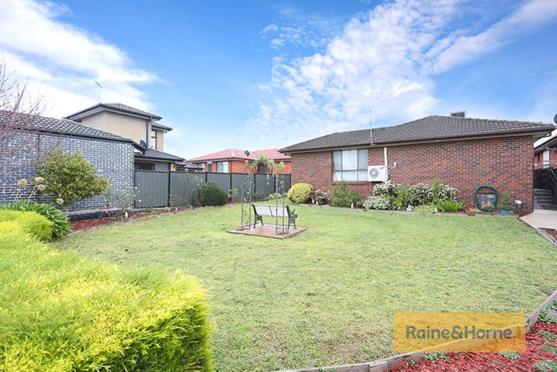 Photo - 7 Dalton Court, Meadow Heights VIC 3048 - Image 9