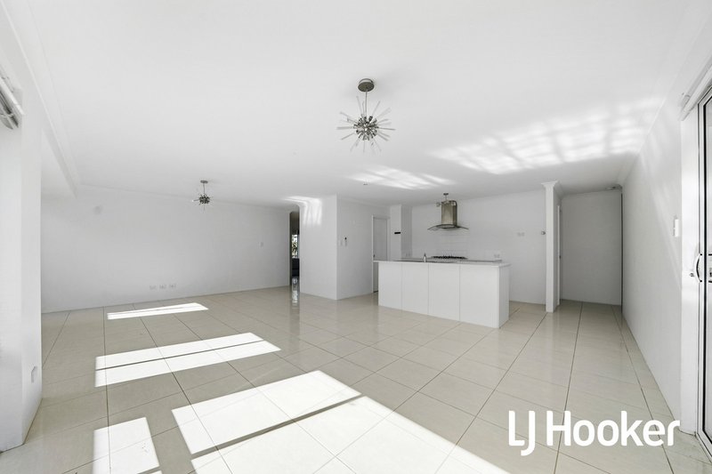 Photo - 7 Danforth Crescent, Alkimos WA 6038 - Image 3