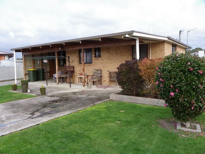 Photo - 7 Daphne Street, Wynyard TAS 7325 - Image 11