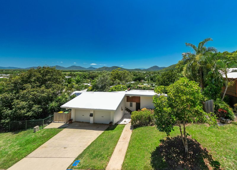 Photo - 7 Darkin Close, Smithfield QLD 4878 - Image 2