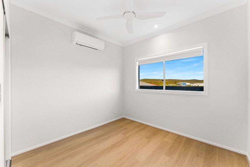 Photo - 7 Darrau Avenue, Yarrabilba QLD 4207 - Image 22