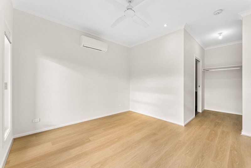 Photo - 7 Darrau Avenue, Yarrabilba QLD 4207 - Image 24