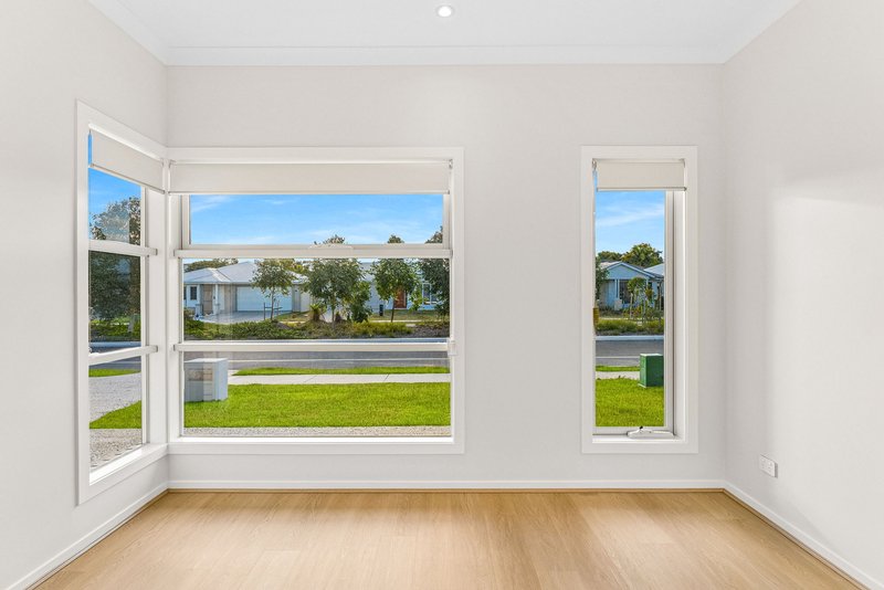 Photo - 7 Darrau Avenue, Yarrabilba QLD 4207 - Image 25