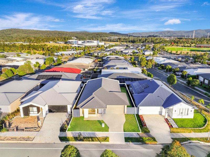 Photo - 7 Darrau Avenue, Yarrabilba QLD 4207 - Image 30