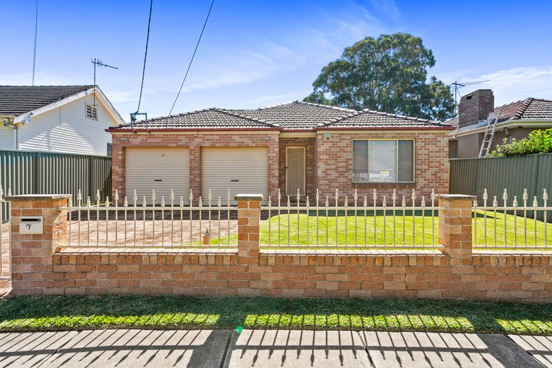 7 Davidson Road, Guildford NSW 2161