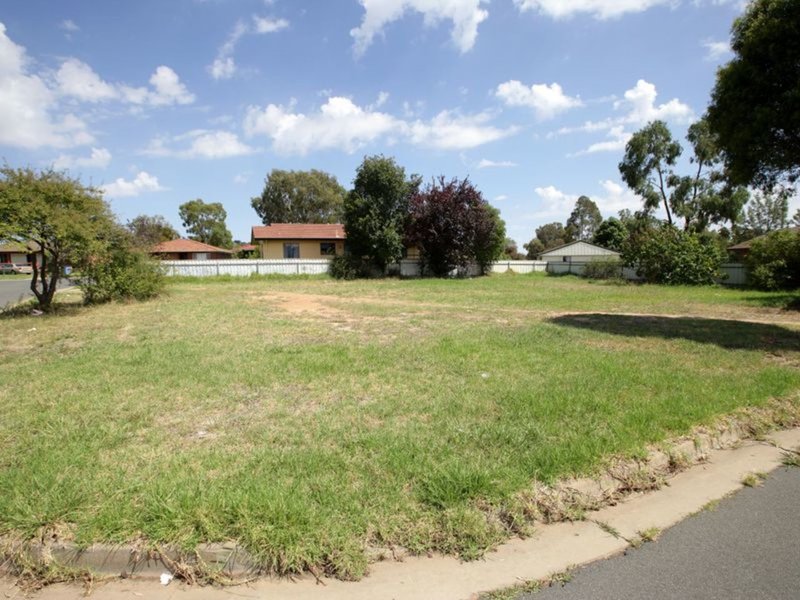 Photo - 7 Davies Place, Tolland NSW 2650 - Image 3