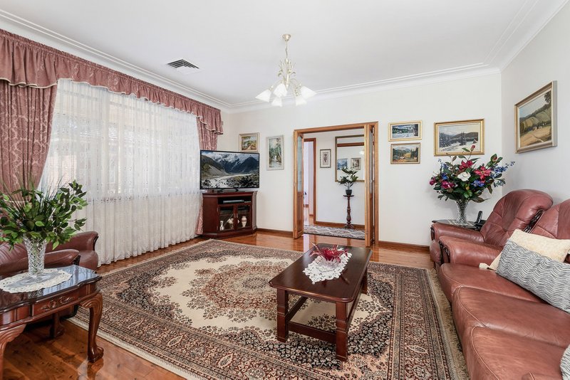 Photo - 7 Dawn Avenue, Chester Hill NSW 2162 - Image 7