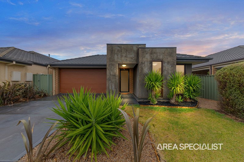 Photo - 7 Day Lilly Court, Pakenham VIC 3810 - Image 2