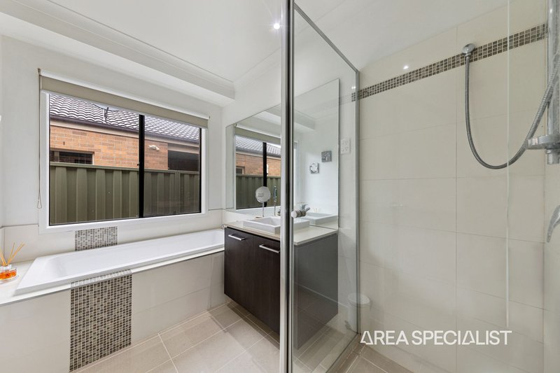 Photo - 7 Day Lilly Court, Pakenham VIC 3810 - Image 13