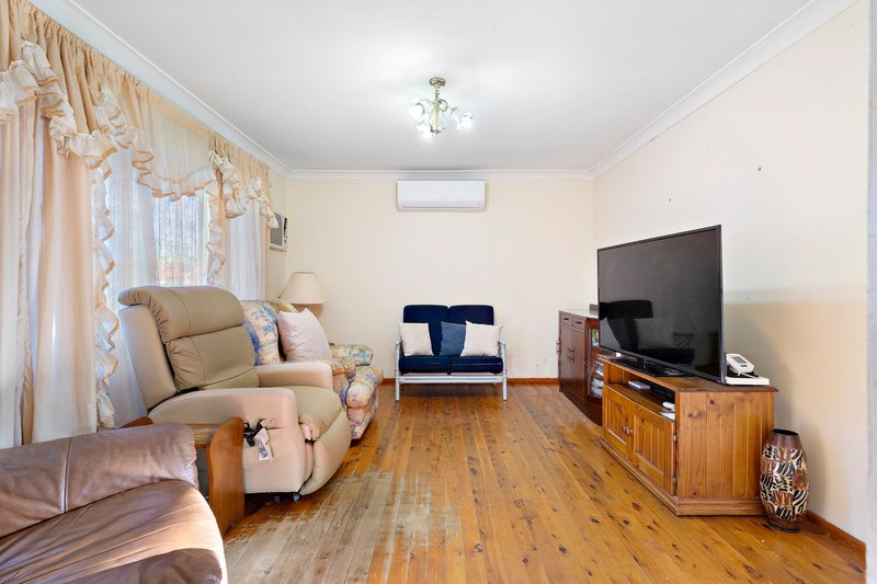 Photo - 7 Day Place, Prospect NSW 2148 - Image 3