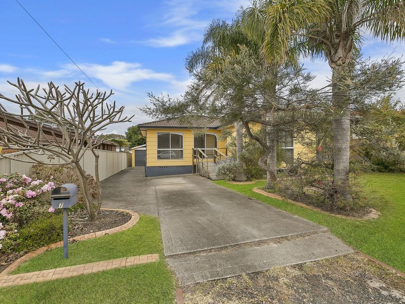 7 Deakin Avenue, Lake Munmorah NSW 2259