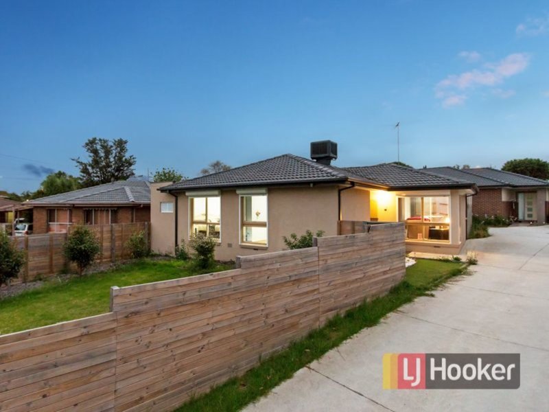 7 Delacombe Drive, Hampton Park VIC 3976