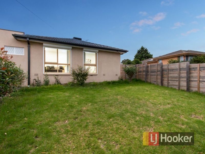 Photo - 7 Delacombe Drive, Hampton Park VIC 3976 - Image 12