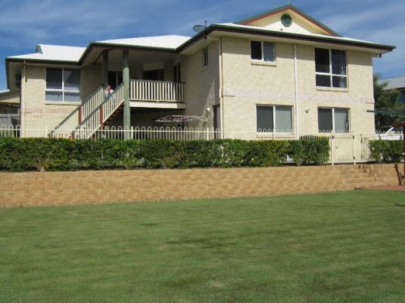 Photo - 7 Delaney Court, Tannum Sands QLD 4680 - Image 2