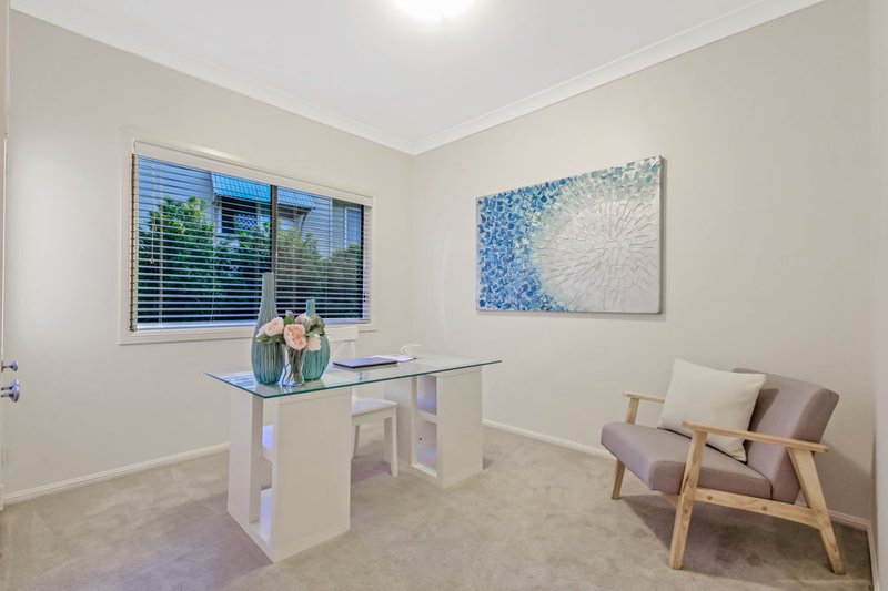 Photo - 7 Dellwood Court, Ferny Hills QLD 4055 - Image 18