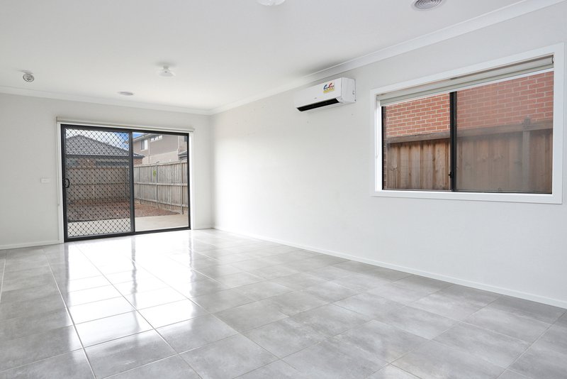 Photo - 7 Dempsey Avenue, Truganina VIC 3029 - Image 5