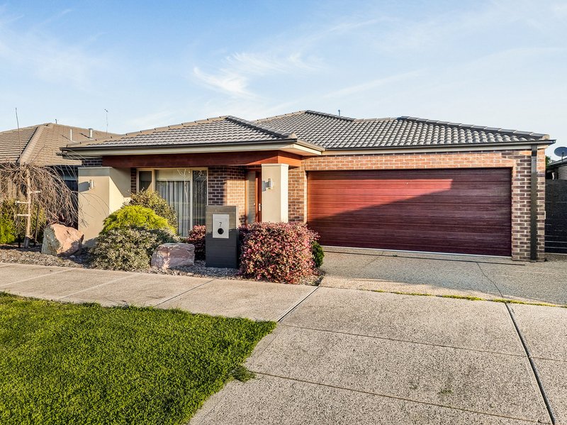 7 Denman Street, Officer VIC 3809