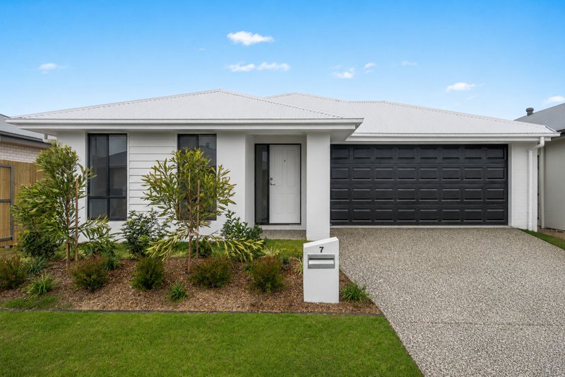 Photo - 7 Deshon Close, Yarrabilba QLD 4207 - Image 1