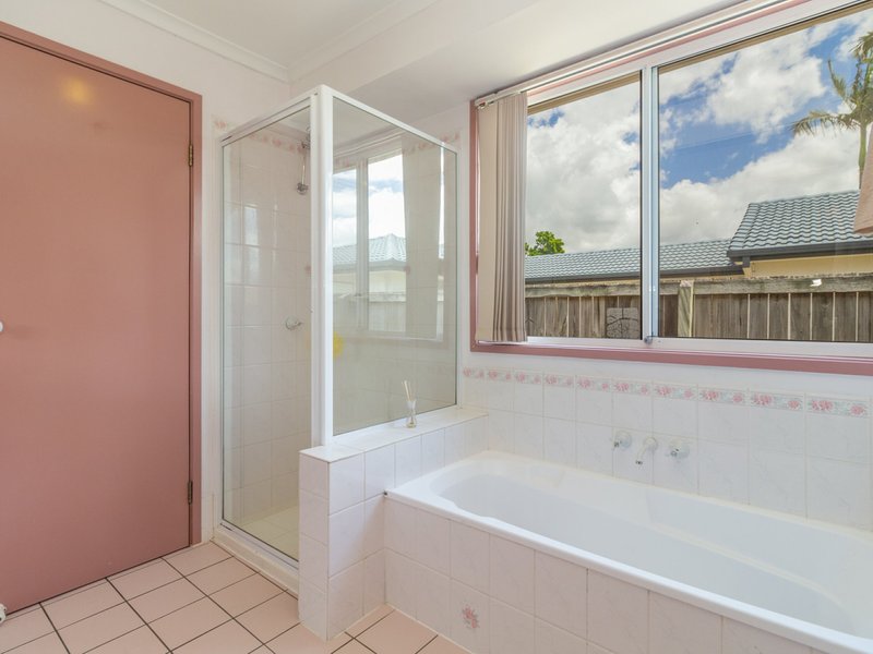 Photo - 7 Diamantina Street, Hillcrest QLD 4118 - Image 7