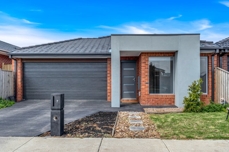 7 Dingo Road, Beveridge VIC 3753