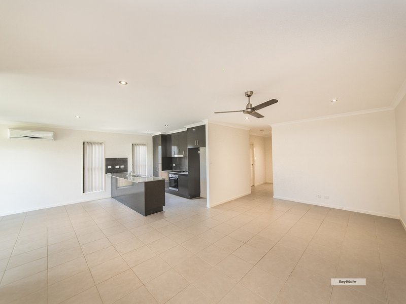 Photo - 7 Diploma Street, Norman Gardens QLD 4701 - Image 8