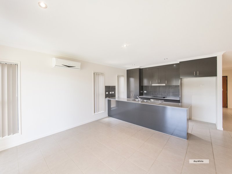 Photo - 7 Diploma Street, Norman Gardens QLD 4701 - Image 10