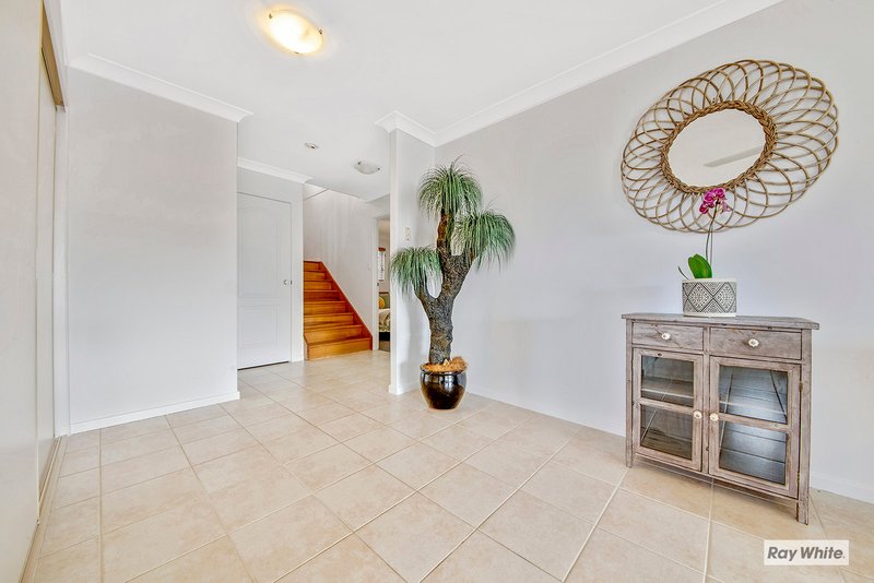 Photo - 7 Discovery Crescent, Rosslyn QLD 4703 - Image 6