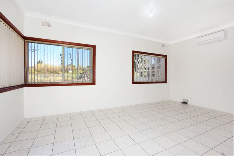 Photo - 7 Doonside Crescent, Blacktown NSW 2148 - Image 6