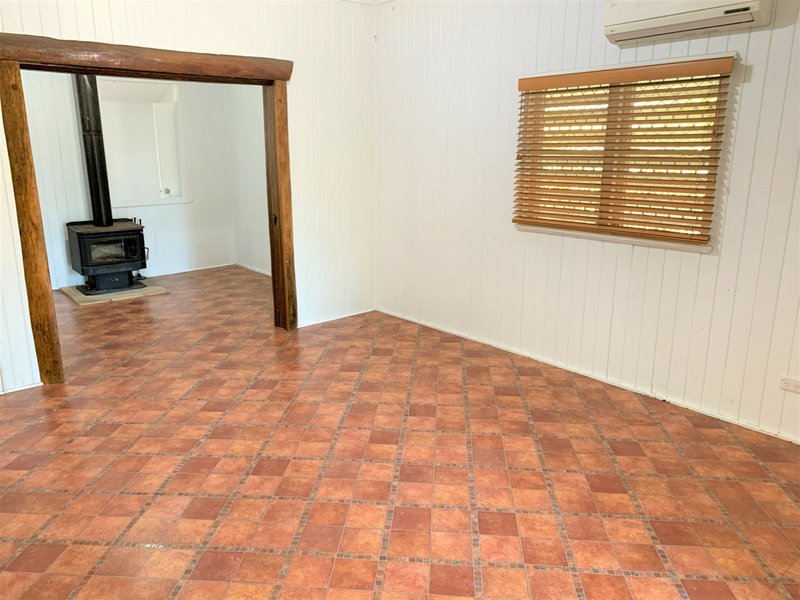 Photo - 7 Dougall Street, Bororen QLD 4678 - Image 4