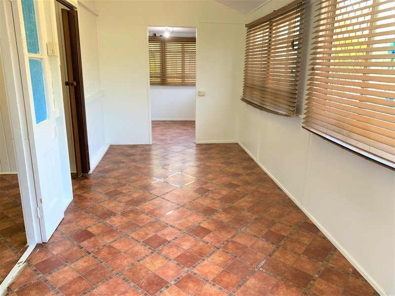 Photo - 7 Dougall Street, Bororen QLD 4678 - Image 11