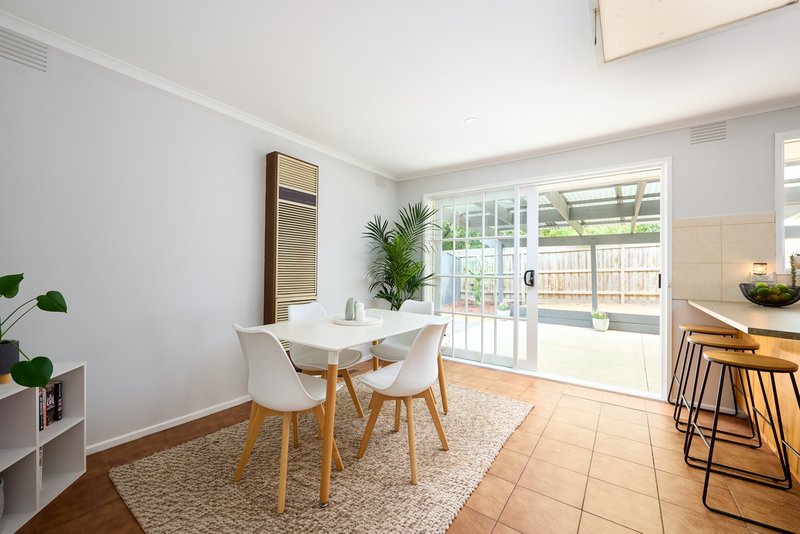 Photo - 7 Doyle Place, Endeavour Hills VIC 3802 - Image 6