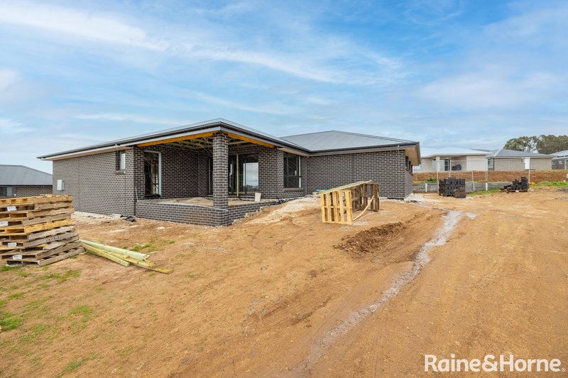 Photo - 7 Driscoll Close, Kelso NSW 2795 - Image 7