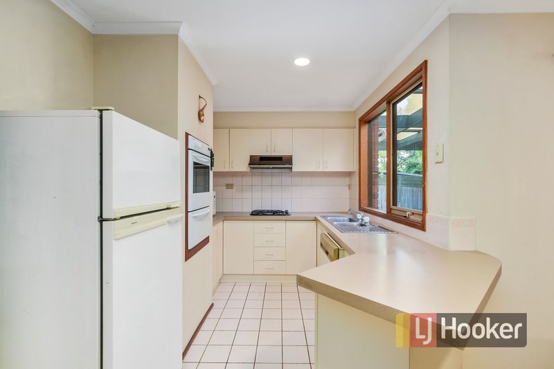 Photo - 7 Drysdale Court, Hampton Park VIC 3976 - Image 2